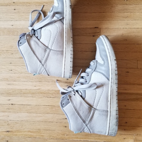Grey Nike high tops - Picture 1 of 3
